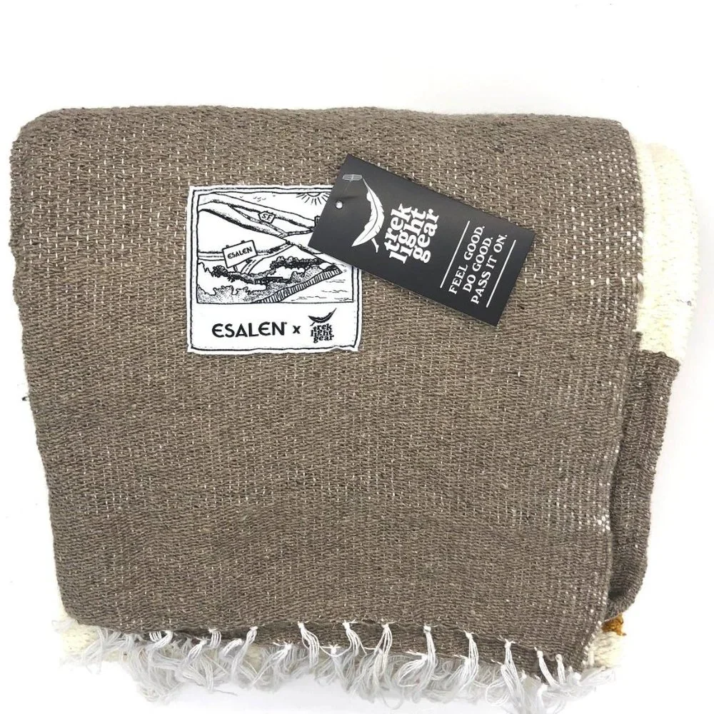 NWT! Esalen + Trek Light Gear Blanket in Horizon‎ Gold